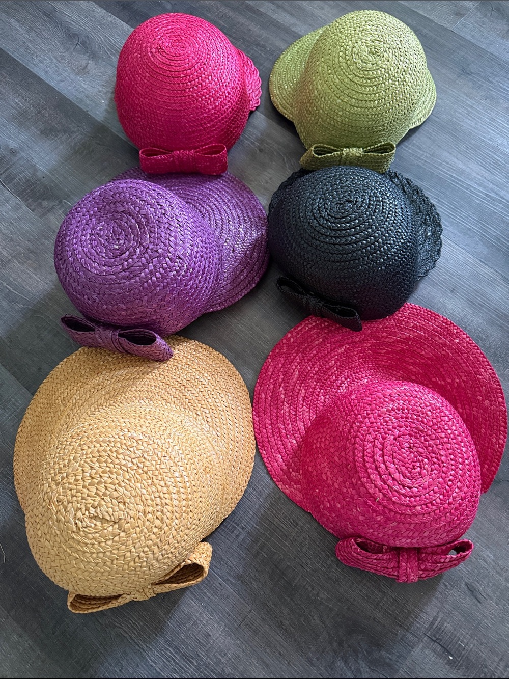 Lot of 6 fun adult straw hats.  Pink, purple, natural, black, lime green. - Picture 2 of 4